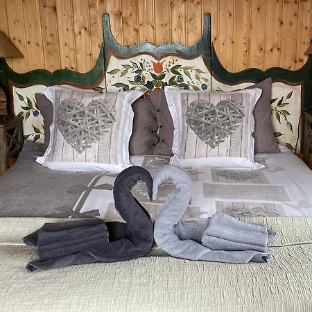 La Demeure Des Elfes Bed & Breakfast Albinen Eksteriør bilde