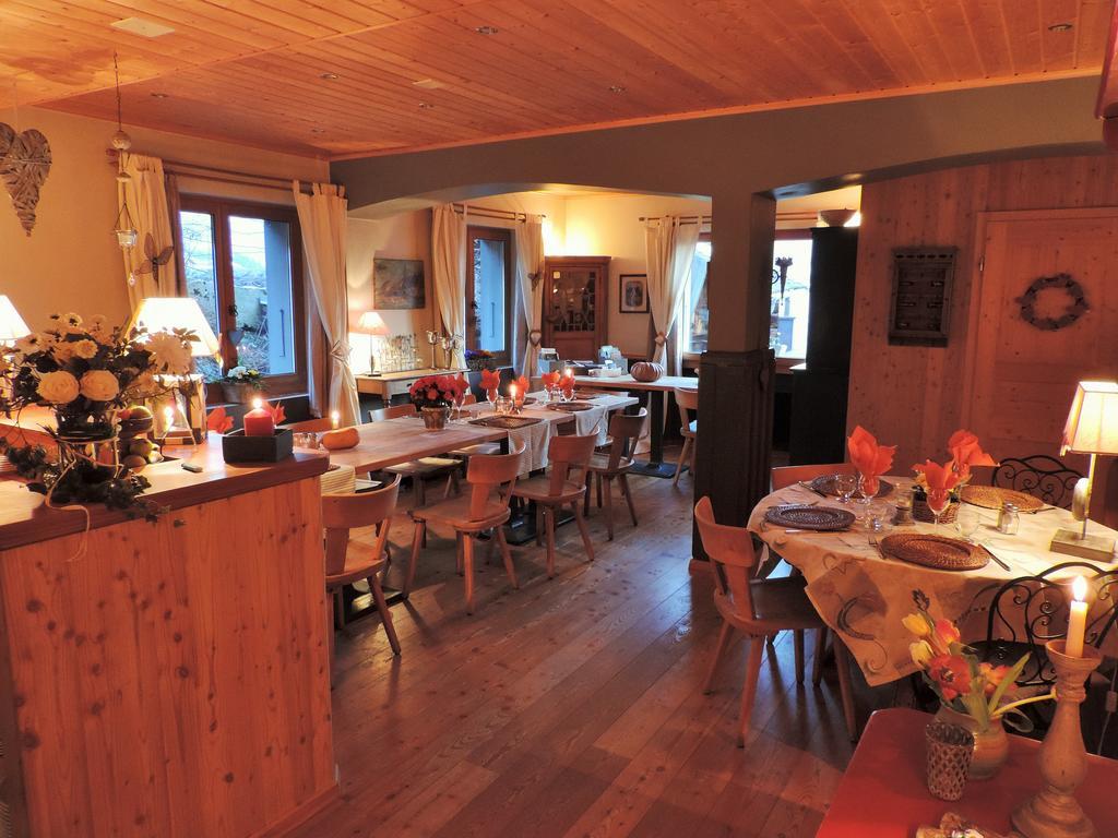La Demeure Des Elfes Bed & Breakfast Albinen Eksteriør bilde