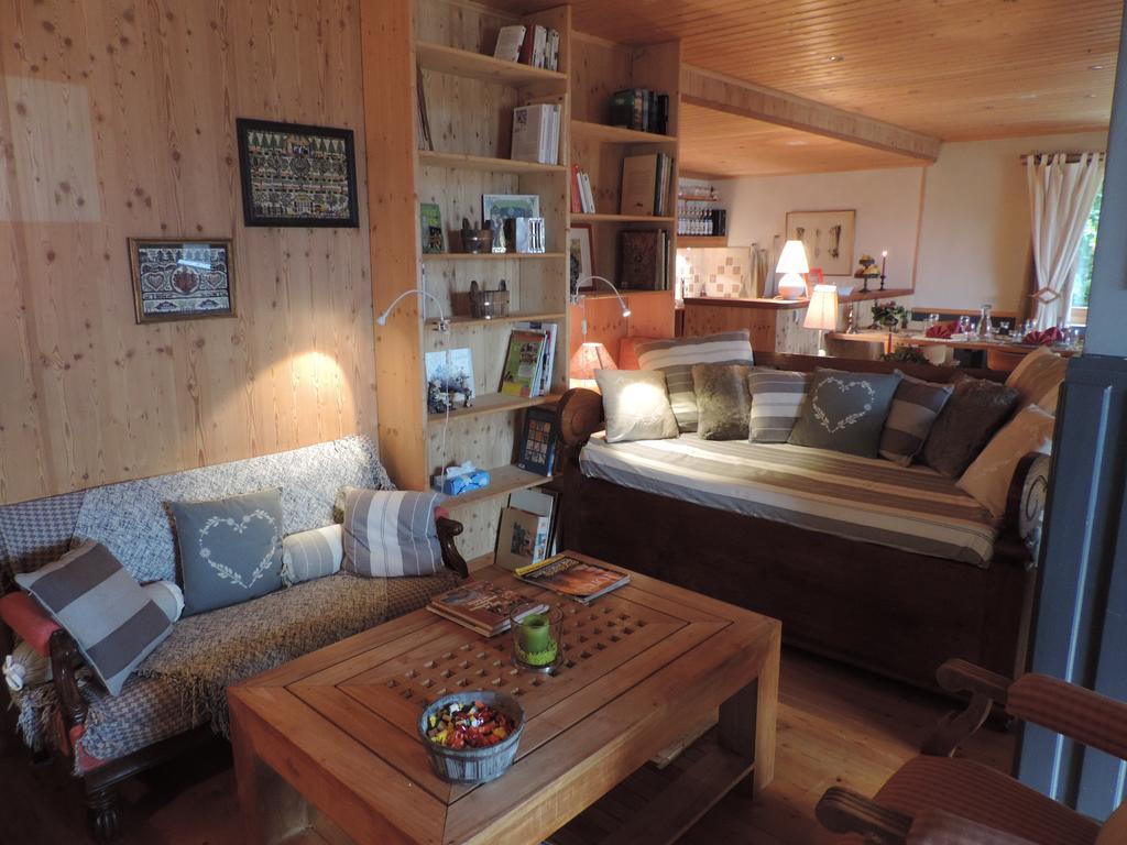 La Demeure Des Elfes Bed & Breakfast Albinen Eksteriør bilde